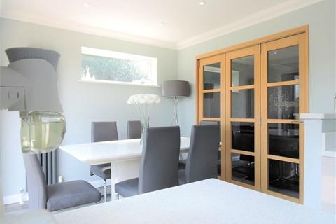 5 Manston Close, Cheshunt, Waltham Cross, EN8 8QW