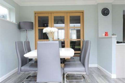 5 Manston Close, Cheshunt, Waltham Cross, EN8 8QW