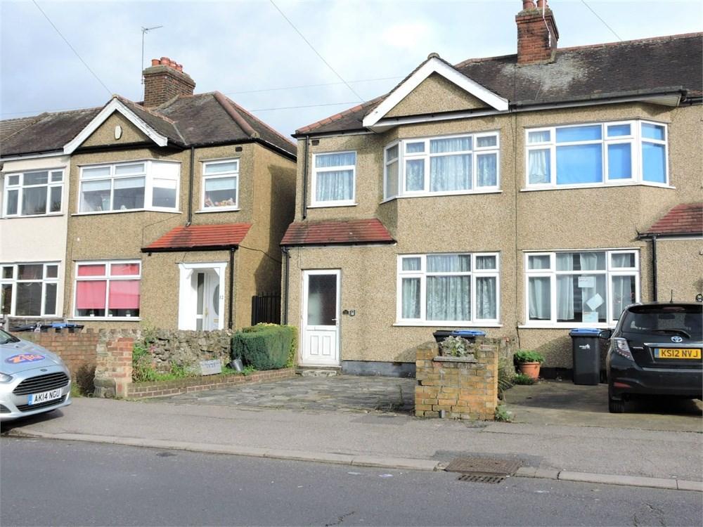 Newbury Avenue, Enfield, EN3 3 bed end of terrace house £399,995