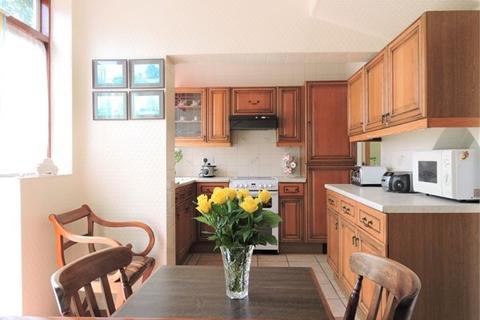 83 Albany Road, Enfield, EN3 5UD
