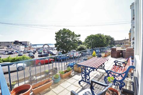 5 bedroom house for sale, *Substantial Home & Income*4 Bedrooms with En Suite*Large 2 Bedroom Flat*Sea Front Location*
