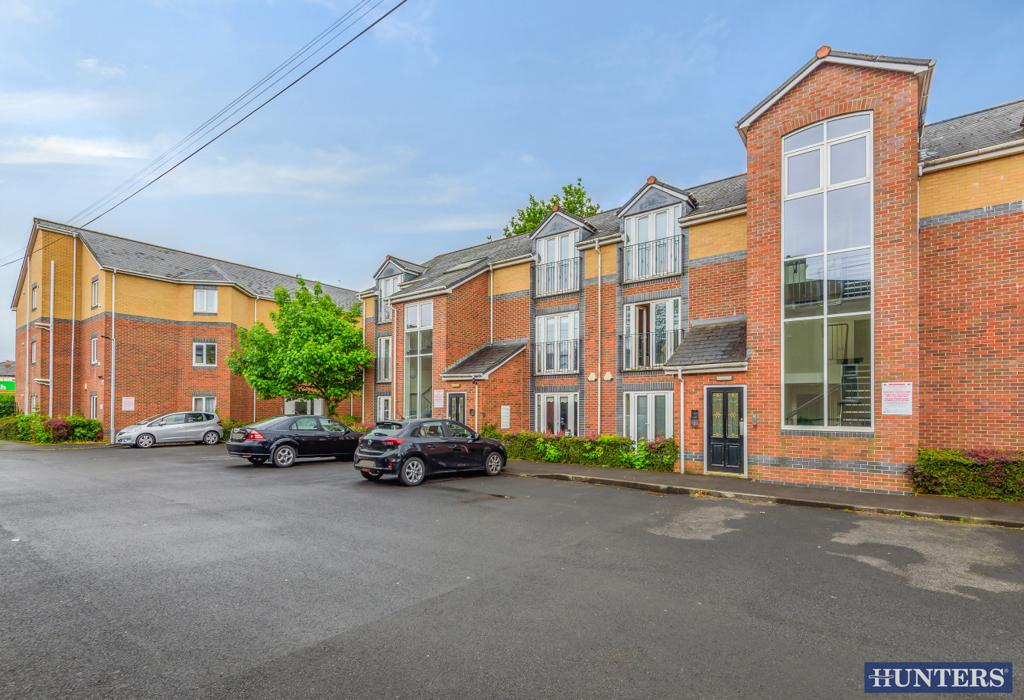 Ainsworth Court, Stanley Road, Manchester 2 bed apartment £750 pcm (£