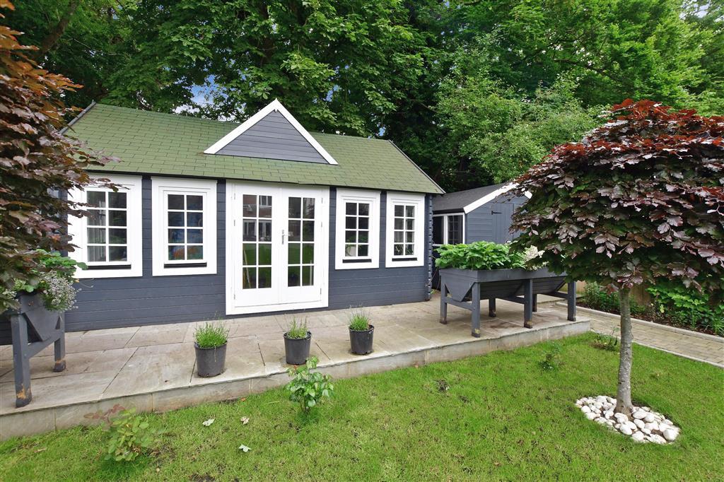 Workshop/Outbuildings