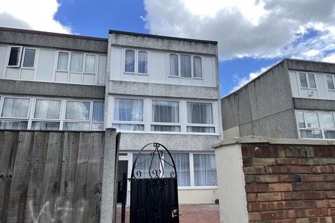 6 bedroom terraced house to rent - Hartslock Drive, London