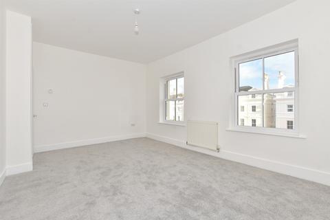 3 bedroom apartment for sale, Trinity Gardens, Folkestone, Kent