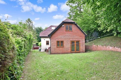 3 bedroom bungalow for sale - Carters Hill Lane, Culverstone, Meopham, Kent