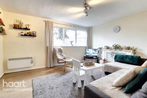 2 bedroom apartment to rent, Victoria Road, London