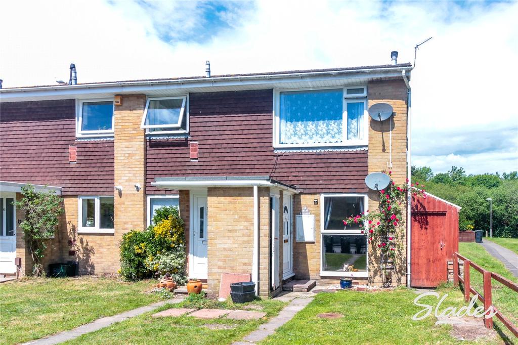 Pittmore Road, Burton, Christchurch, Dorset, BH23 2 bed apartment for
