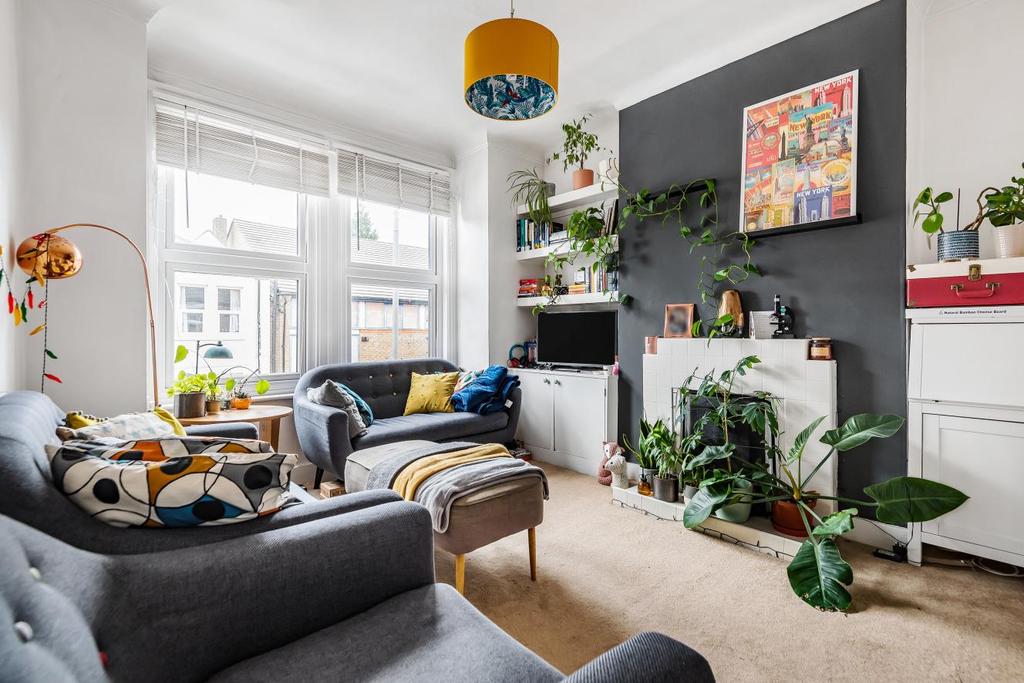 Fairlight Road, Tooting 3 bed for sale £525,000
