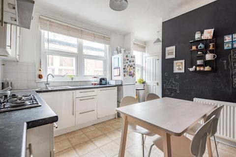 61 Fairlight Road, London, SW17 0JE