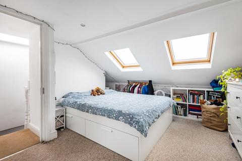 61 Fairlight Road, London, SW17 0JE