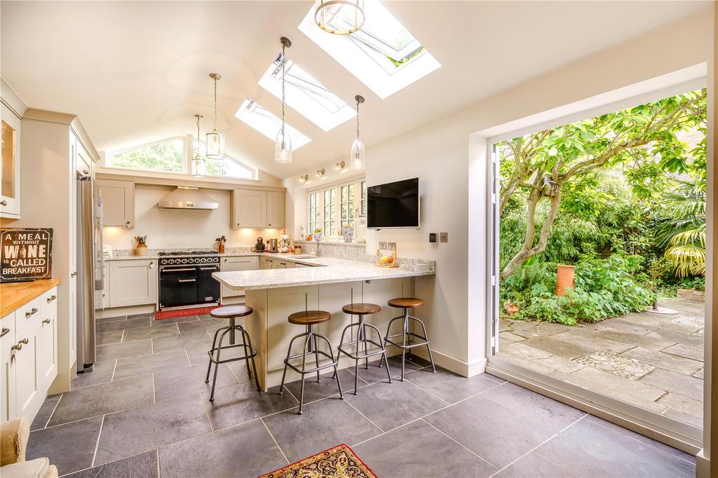 Ascot Road, Holyport, Maidenhead... 5 bed detached house £1,375,000