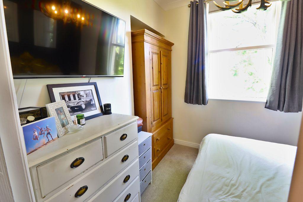 Bedroom 2 (Double)