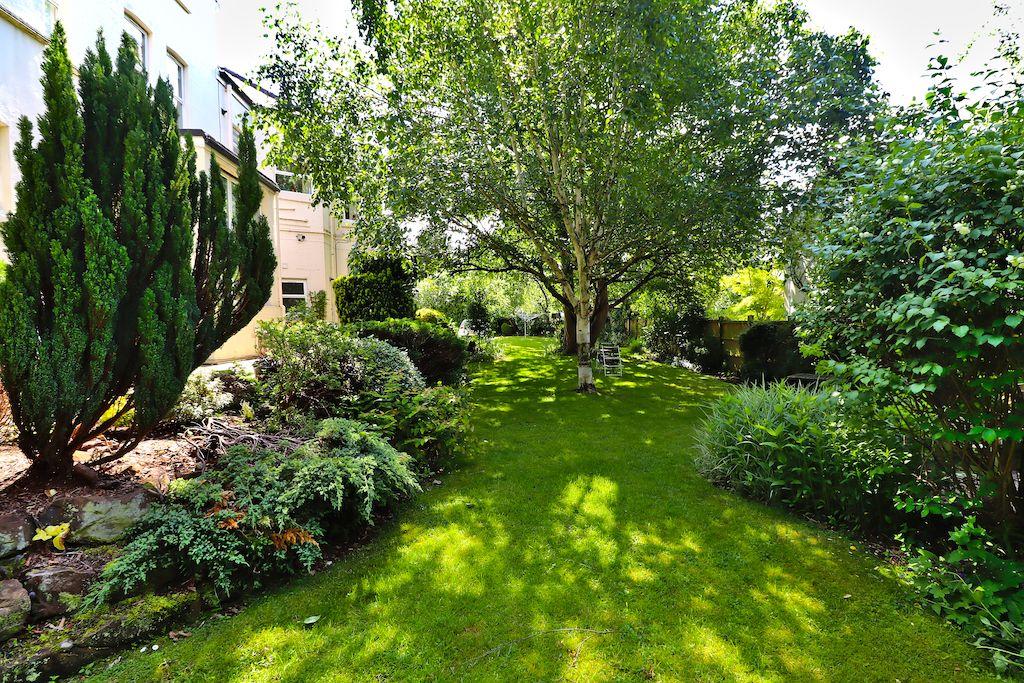 Garden at Side
