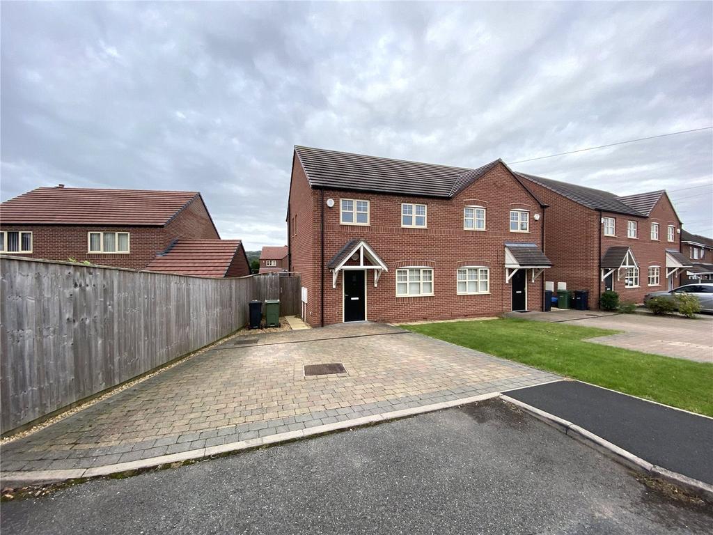 Ashfield Grove, Halesowen, West... 3 bed semidetached house £995 pcm