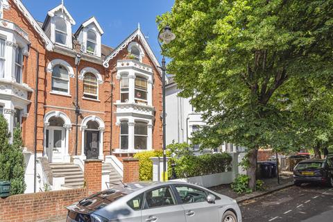 18b Avenue Crescent, London, W3 8EP