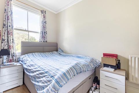 18b Avenue Crescent, London, W3 8EP