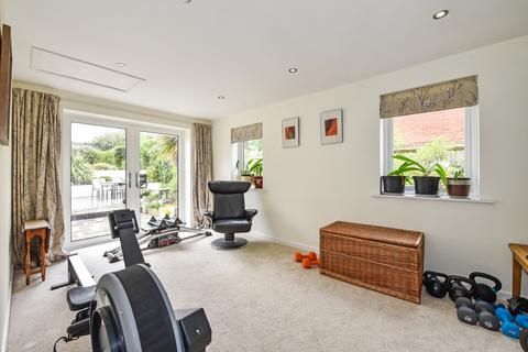 Montroig Rewlands Drive, Winchester, SO22 6PA