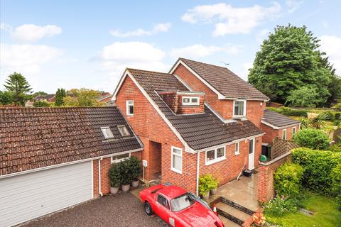 Montroig Rewlands Drive, Winchester, SO22 6PA