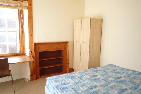 3 bedroom flat to rent, Nethergate, City Centre, Dundee, DD1
