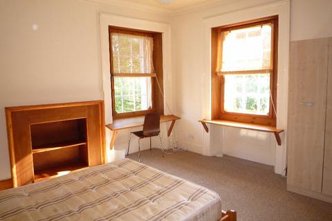 undefined, Nethergate, City Centre, Dundee, DD1