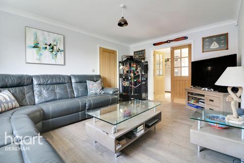 27 Adcock Road, Watton, Thetford, IP25 6NX