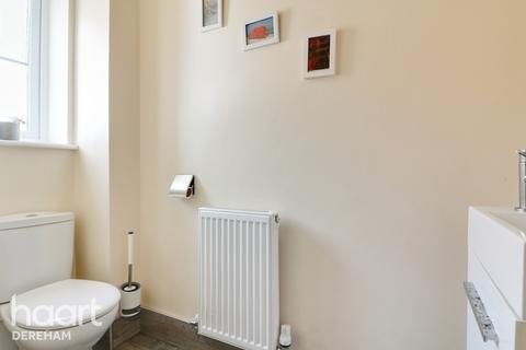 27 Adcock Road, Watton, Thetford, IP25 6NX