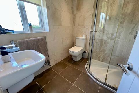92 Ainsty Road, Wetherby, LS22 7FY