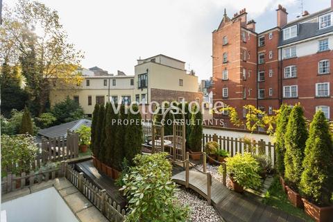 Studio to rent, Cartwright Gardens, Bloomsbury, London, WC1H