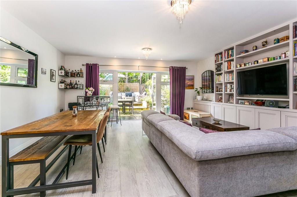 Sittting/Dining Room