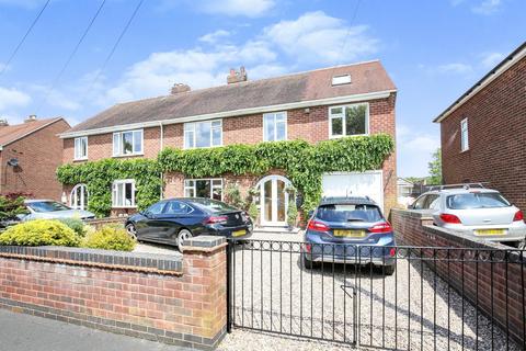 18 Townsend Close, Newton Regis, Tamworth, B79 0NP