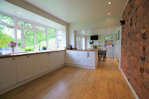 Huntley Lodge Tean Road, Cheadle, Stoke-on-trent, ST10 1TZ