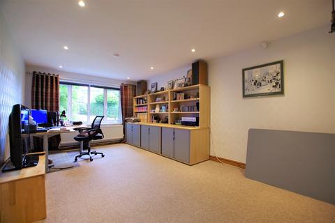 Huntley Lodge Tean Road, Cheadle, Stoke-on-trent, ST10 1TZ