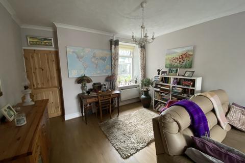82 Carmarthen Road, Cross Hands, Llanelli, SA14 6SU