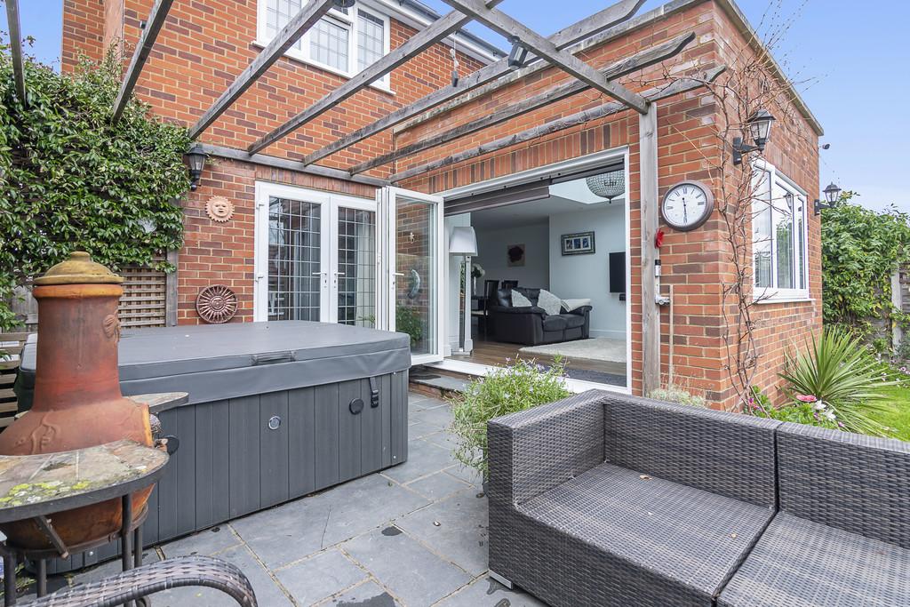 Thaxted Way, Waltham Abbey 4 bed detached house £700,000