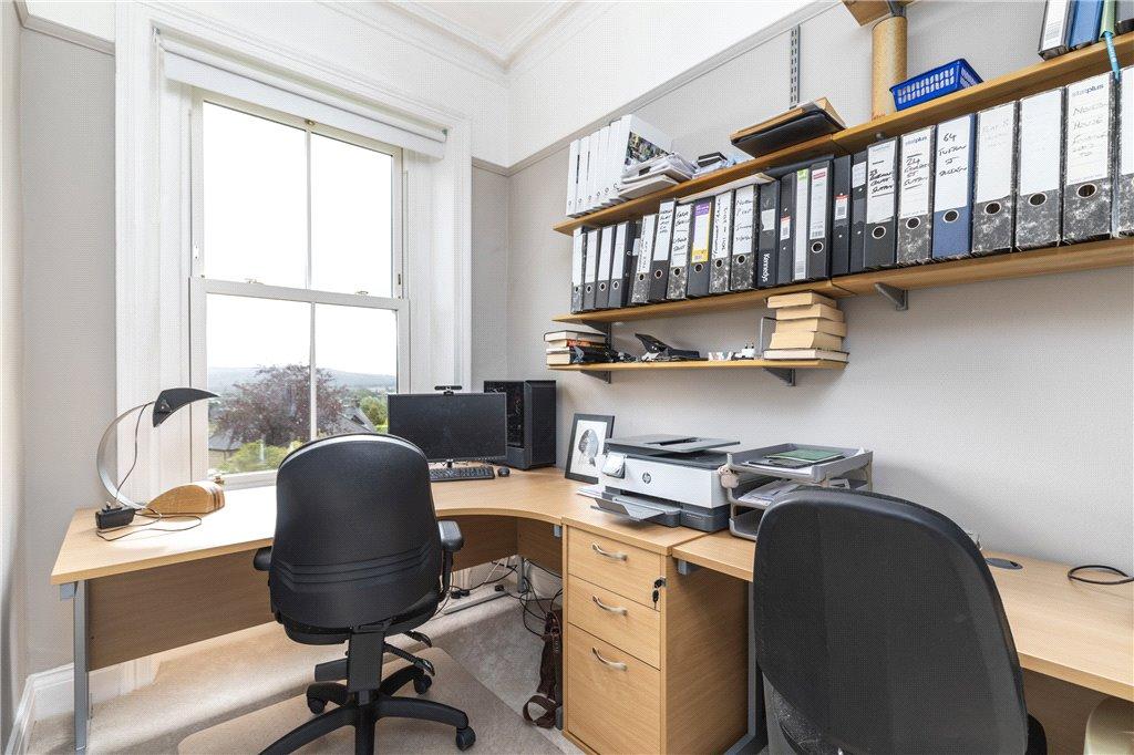 Bedroom/Study