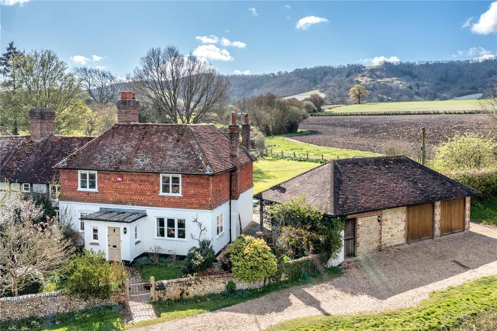 Heyshott, Midhurst, West Sussex, GU29 4 bed semidetached house £