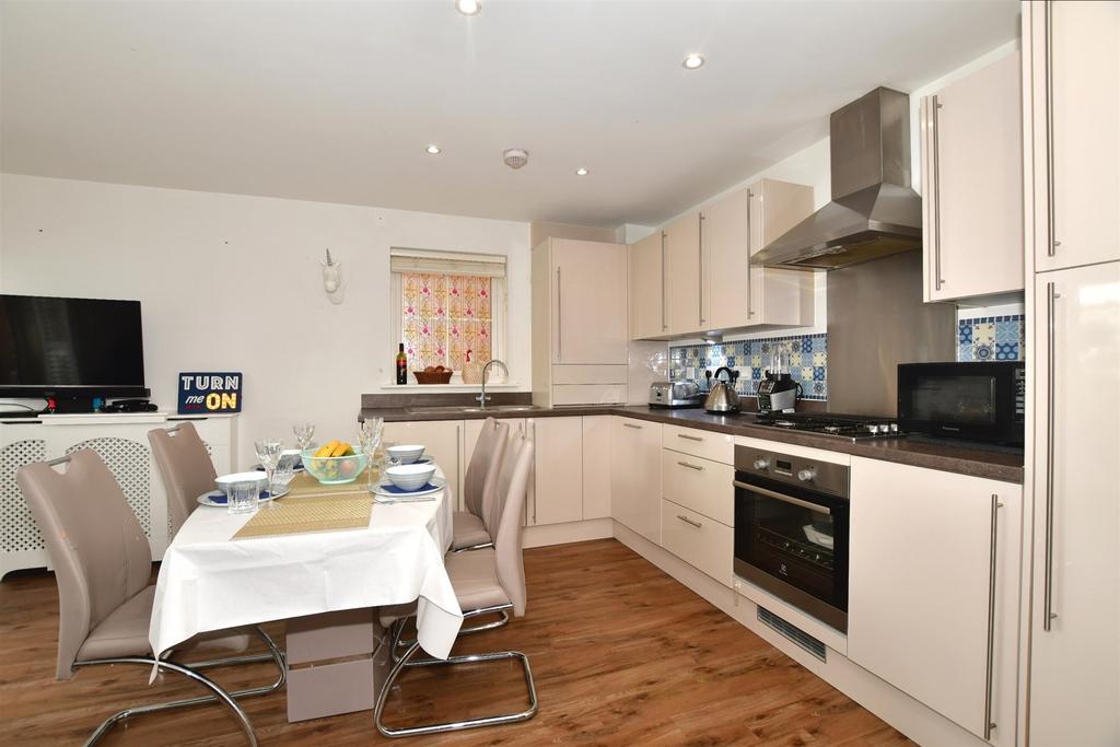 Lounge/Kitchen