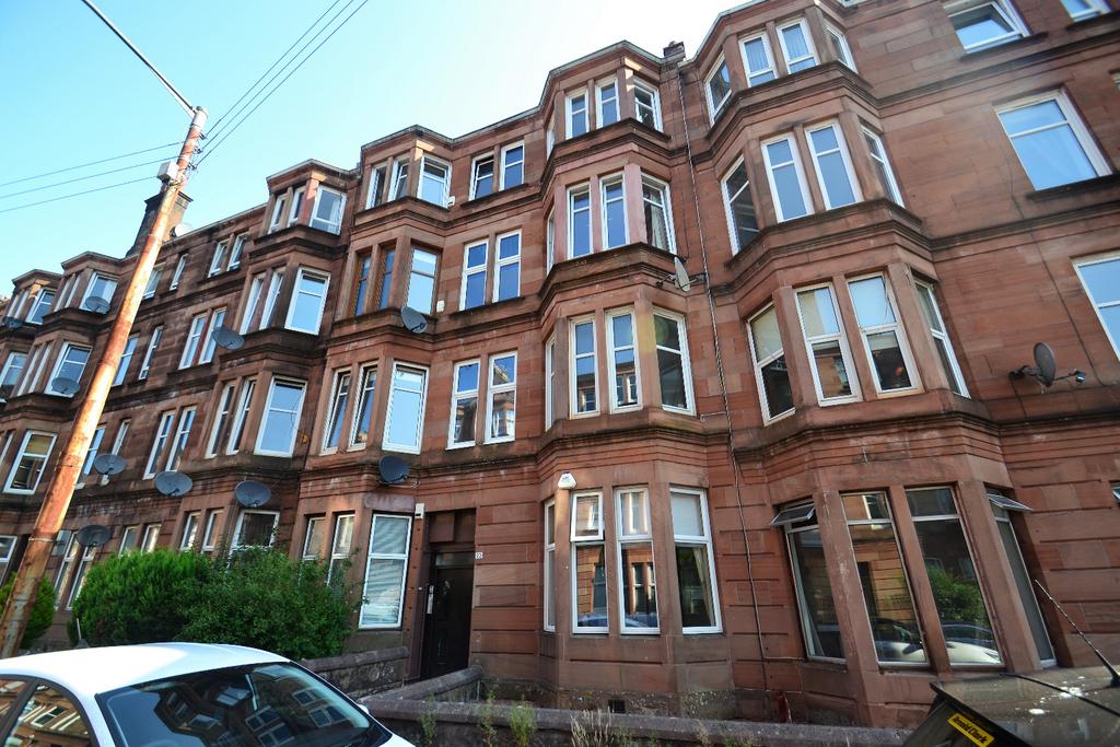 23 Strathyre Street, Shawlands, G41 3LN 1 bed flat £875 pcm (£202 pw)