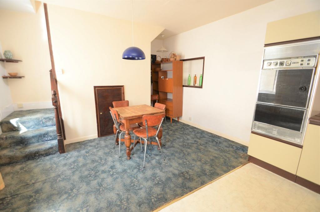 Kitchen/Dining Area