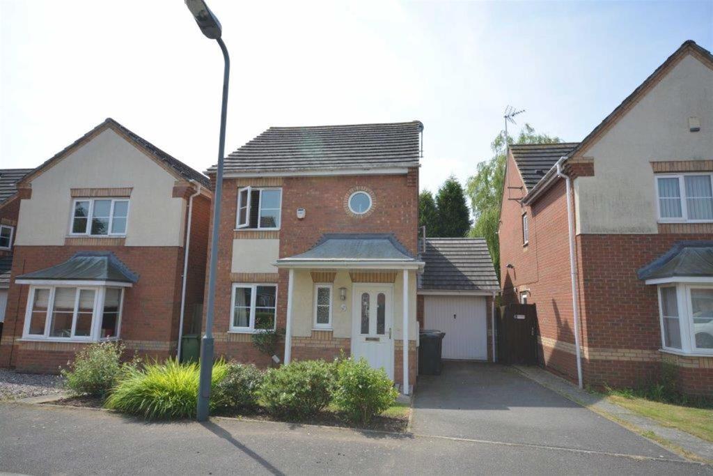 Larkspur Grove, Elliot Gardens, Bedworth 3 bed detached house £1,100