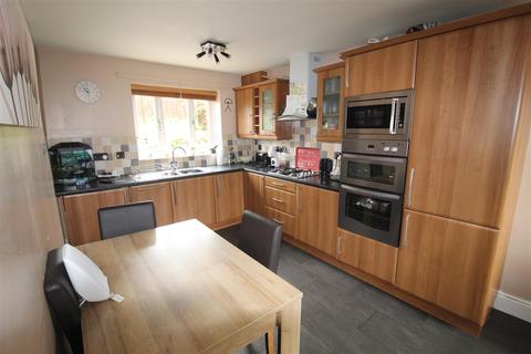 47 Gresley Avenue, Horwich, Bolton, BL6 5TQ