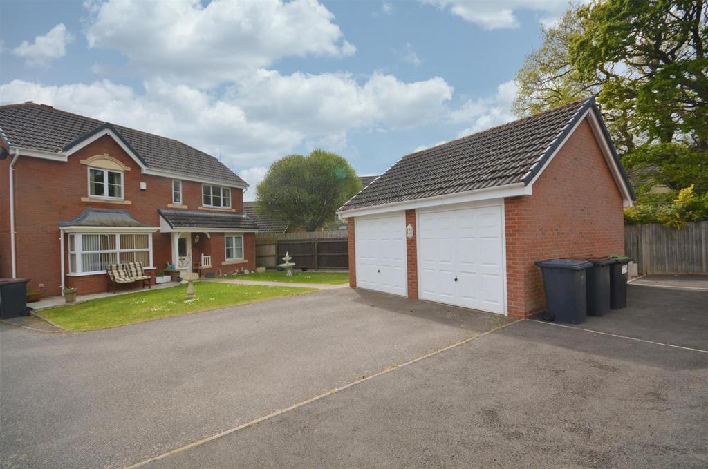 Bluebell Drive, Bedworth 4 bed detached house for sale £440,000