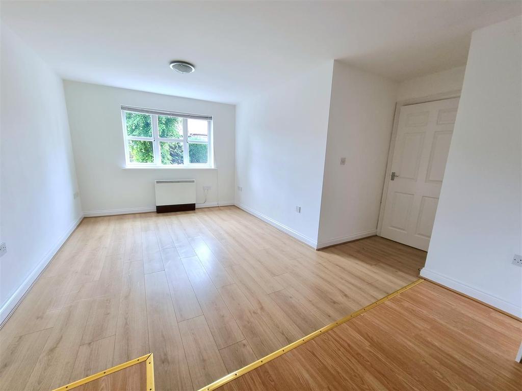 Vernon Mews, Black A Tree Road, Stockingford, Nuneaton 2 bed flat £