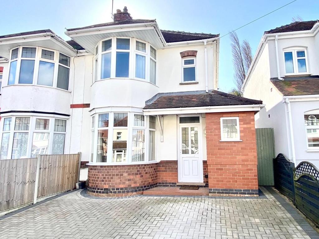 Ryde Avenue, Weddington, Nuneaton 3 bed detached house £225,000