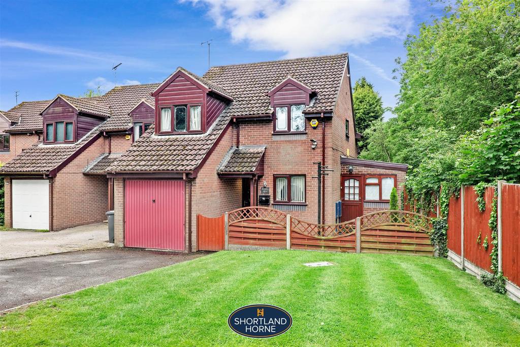 Brooklea, Bedworth 4 bed detached house for sale £275,000