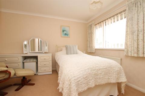 38 Hamlin Gardens, Exeter, EX1 3AD