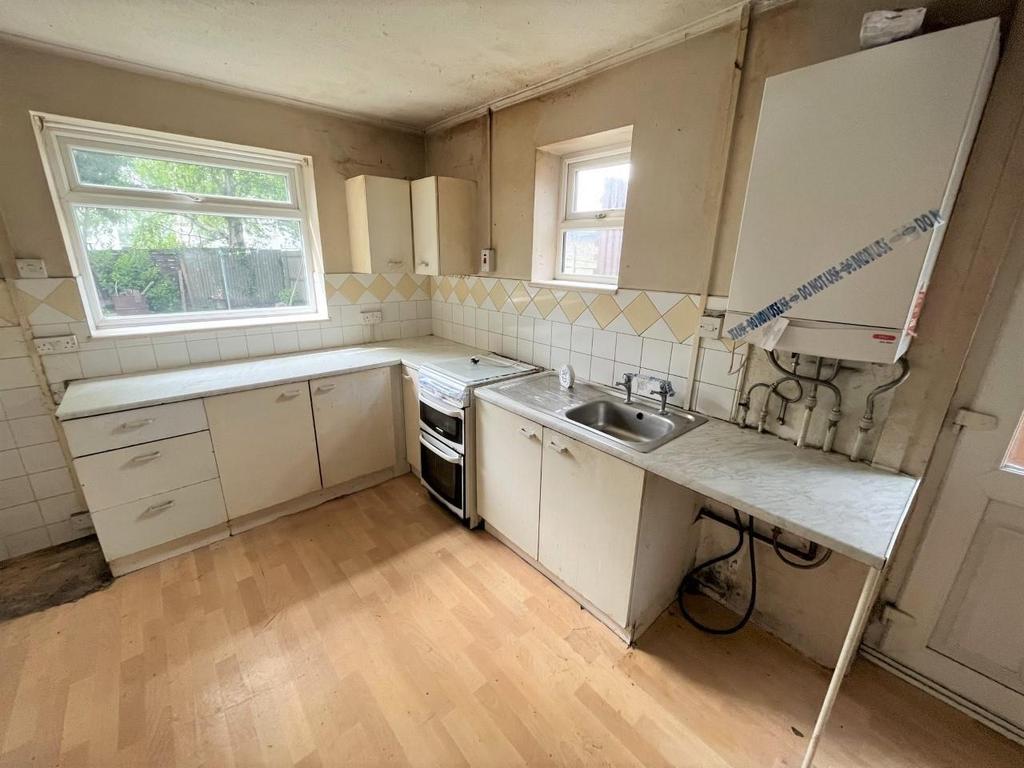 Fern Close, Bell Green, Coventry 3 bed semidetached house £140,000