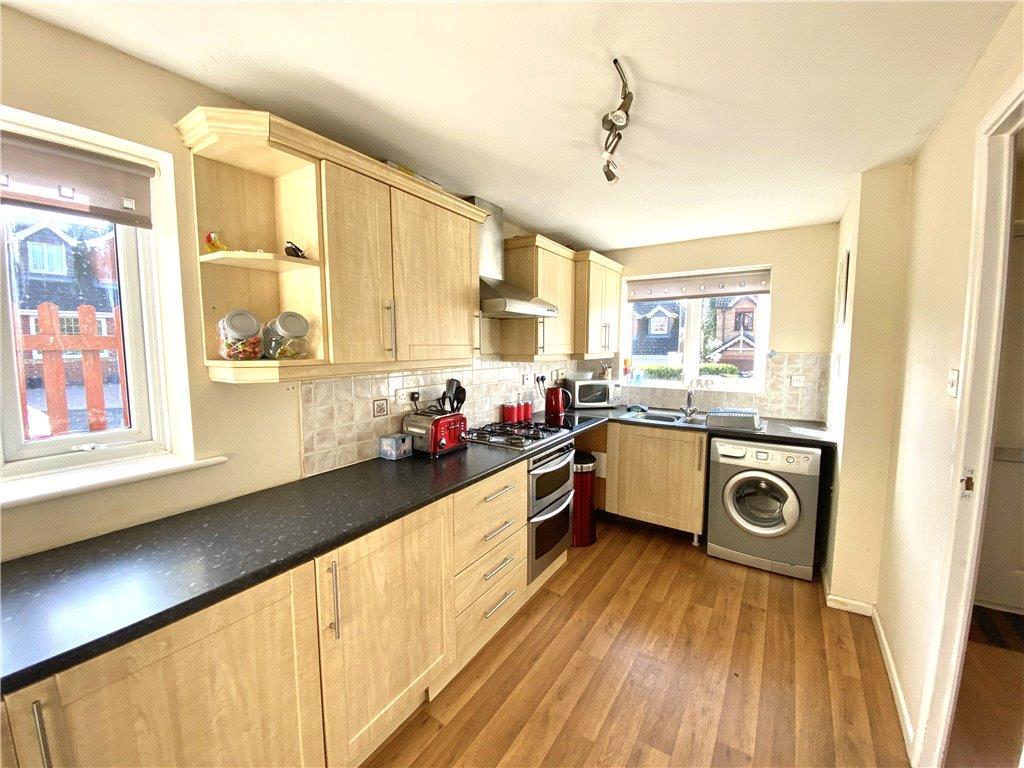 Kitchen 1.jpg