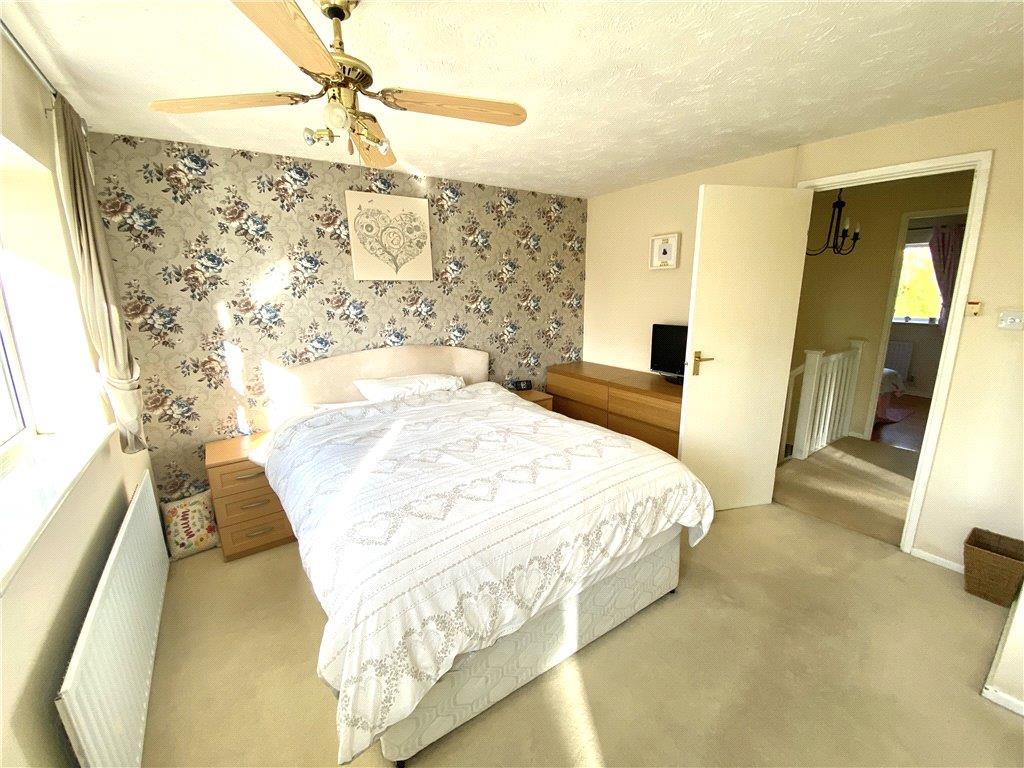 Bedroom 1.jpg